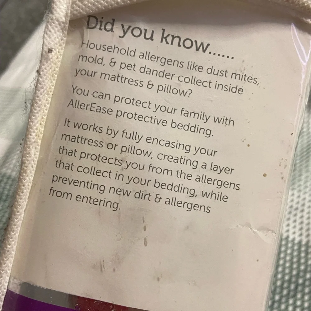 ALLER-EASE White Zippered MATTRESS Protector